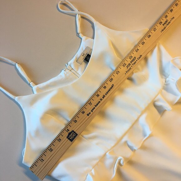 Halston Dress Womens Sz 10 Off White Handkerchief Hem Fairy Girly Beach Wedding - Picture 6 of 12